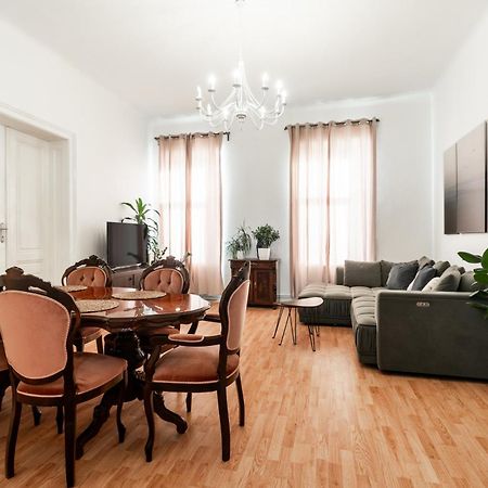 Internesto Brno Station Apartment Luaran gambar