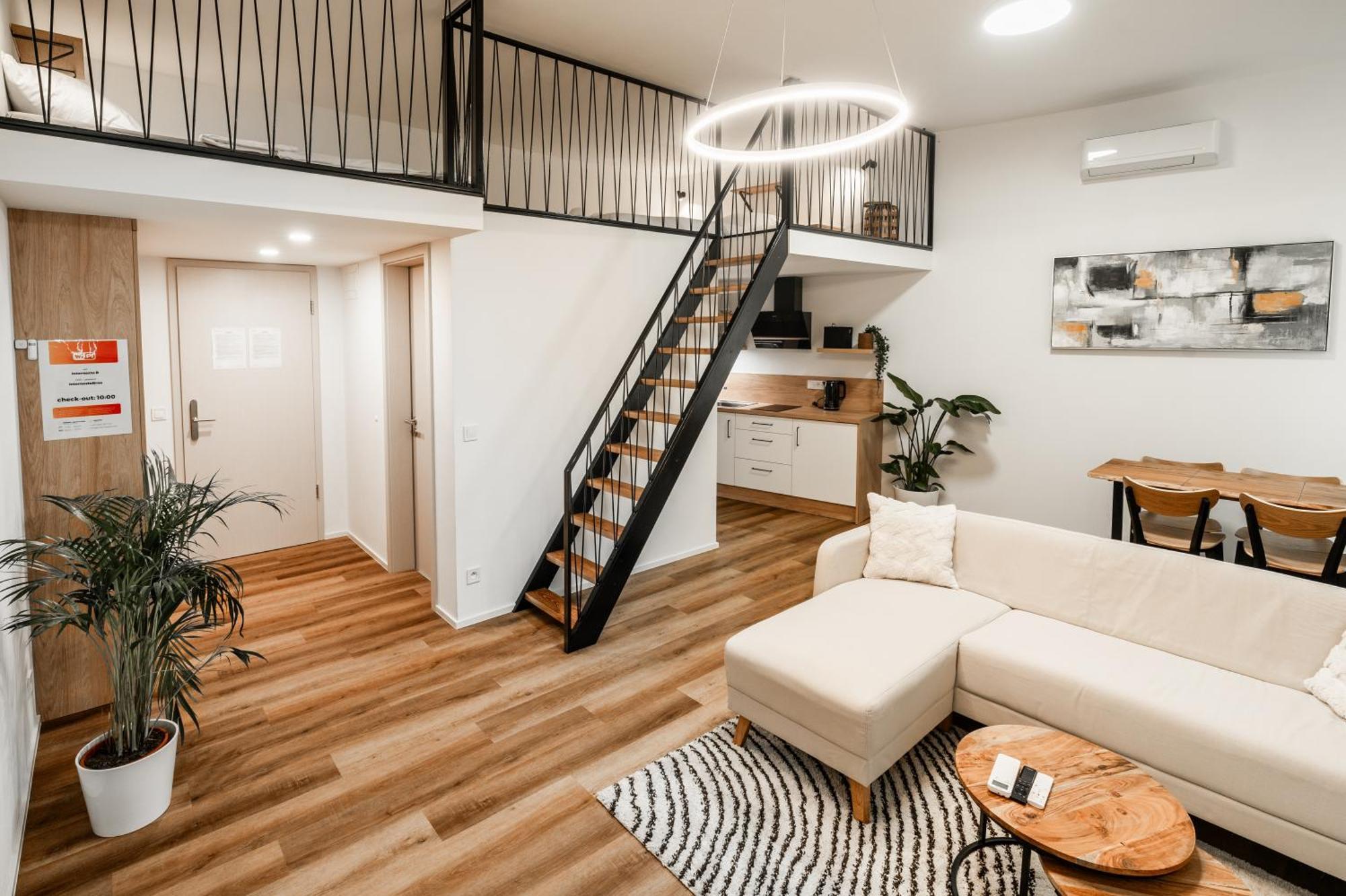 Internesto Brno Station Apartment Luaran gambar
