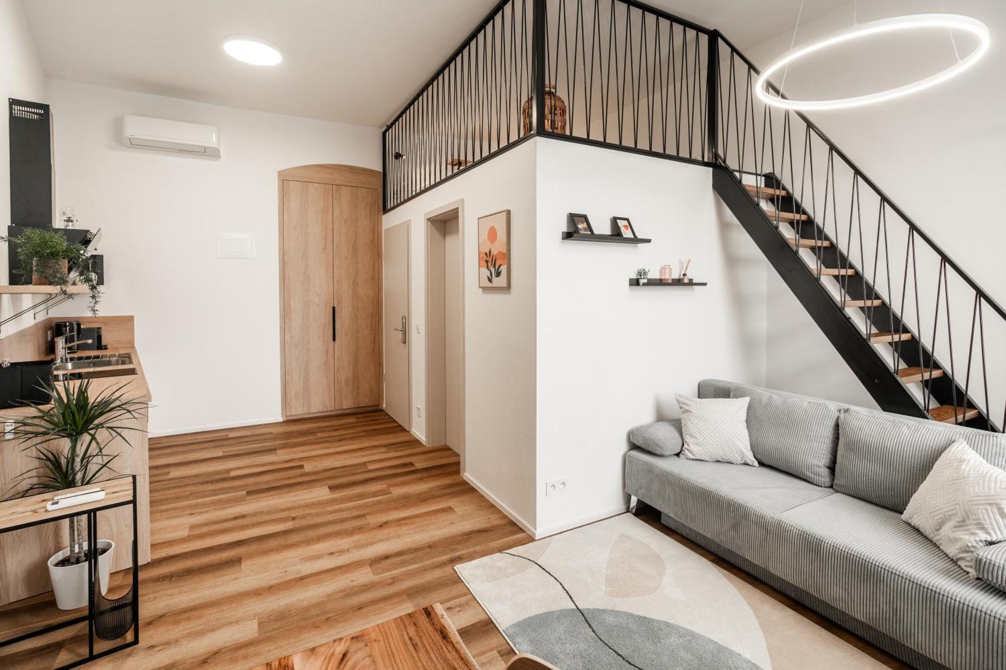 Internesto Brno Station Apartment Luaran gambar