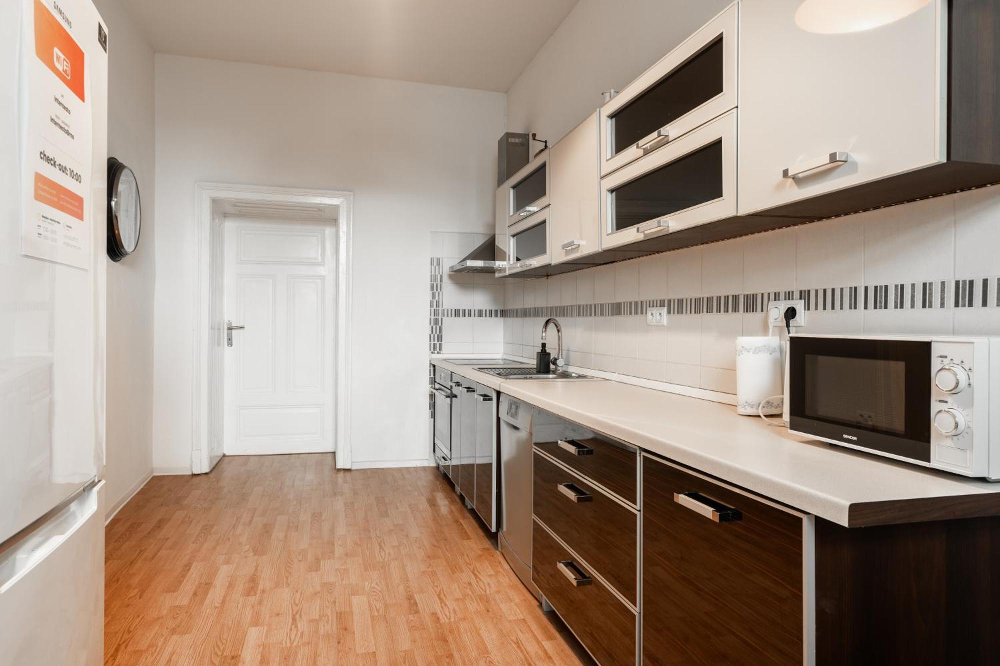 Internesto Brno Station Apartment Luaran gambar